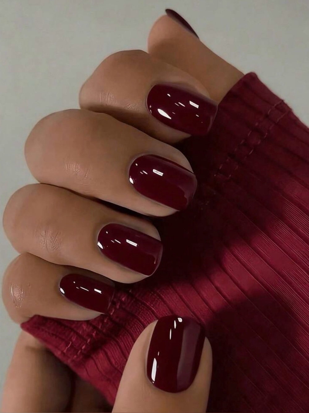24 Piece Deep Burgundy Short, Square Press-On Nails